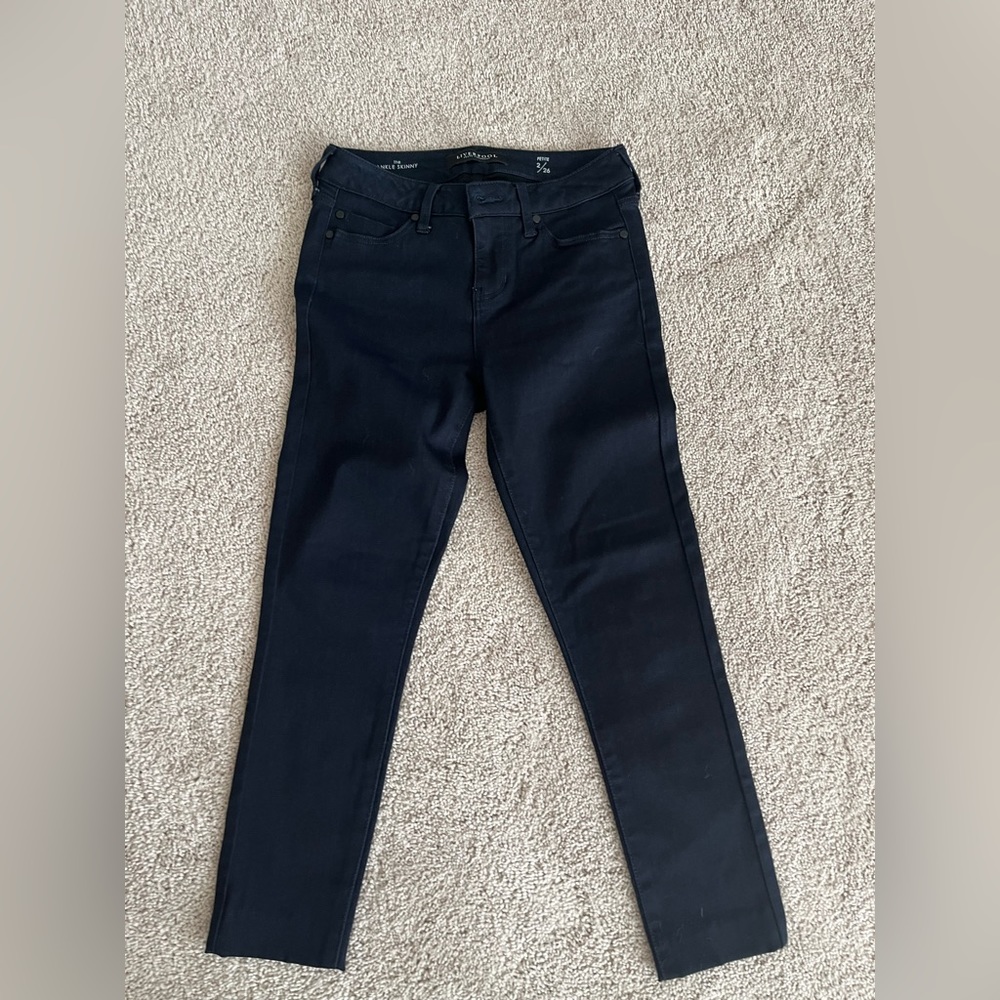 Liverpool ankle skinny jeans petite. Dark blue